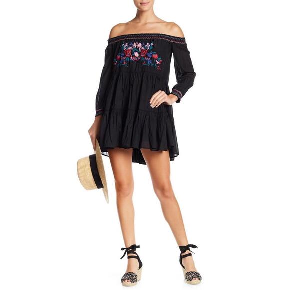 Free People Dresses & Skirts - Free People Size Small Black Off-Shoulder Embroidered Mini Dress